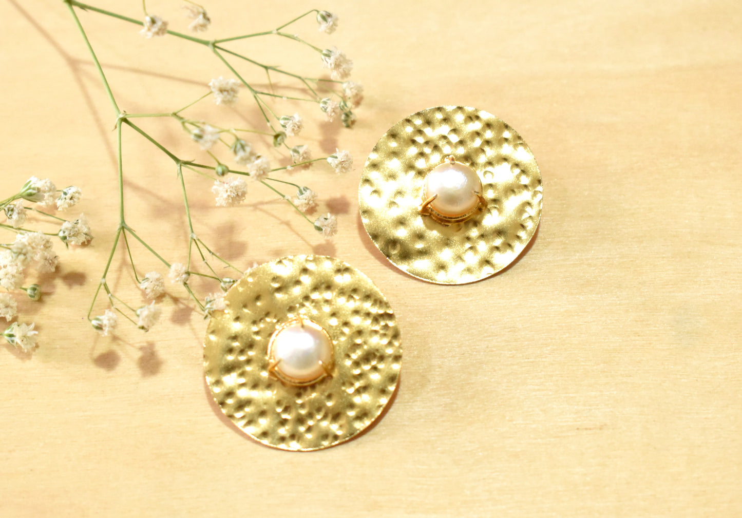 Geomatric design fusion earings | Golden | Screw Type