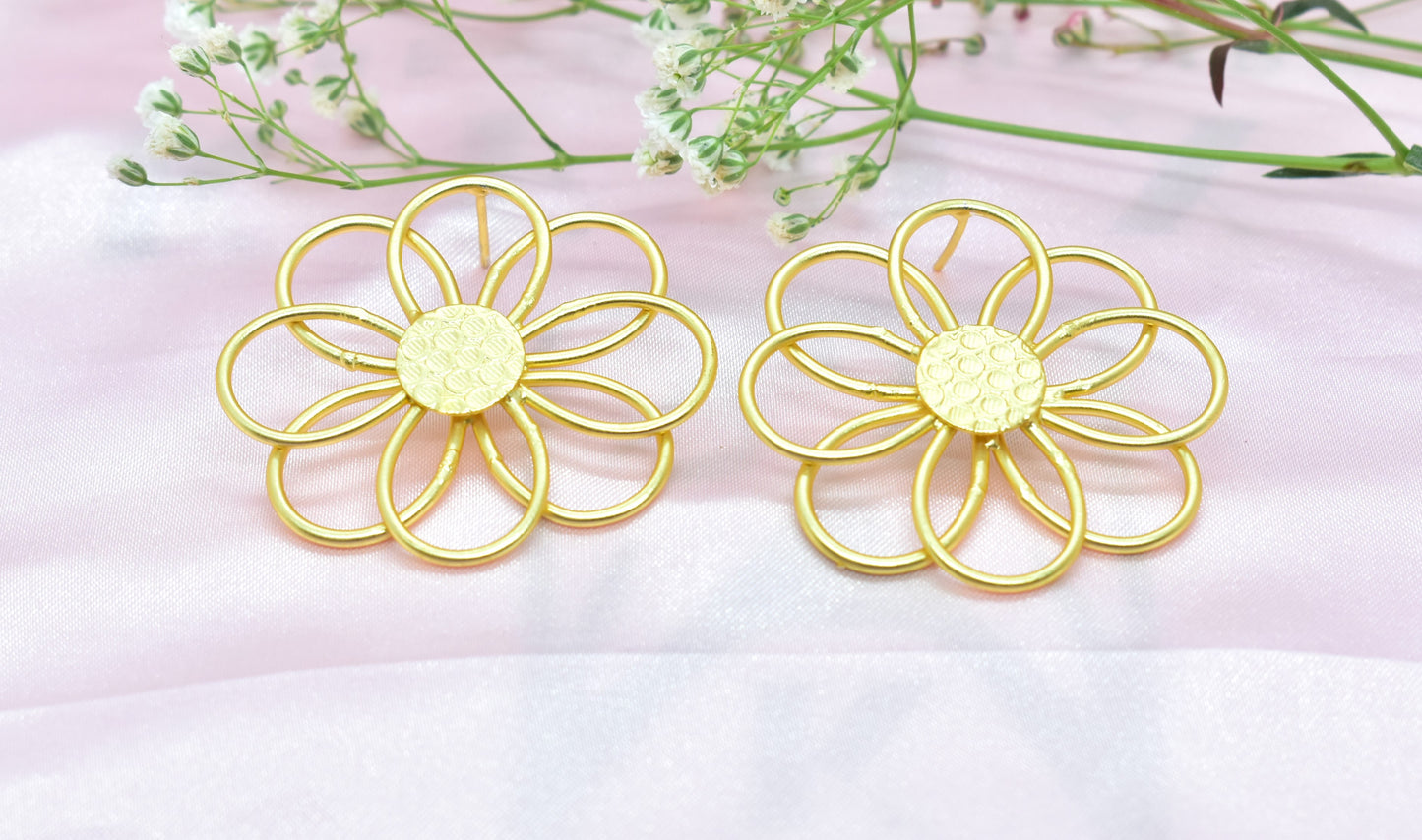 Geomatric design fusion earings | Golden | Screw Type
