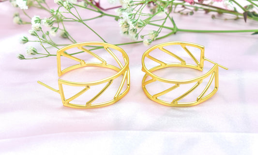 Geomatric design fusion earings | Golden | Screw Type