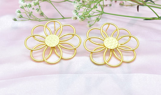 Geomatric design fusion earings | Golden | Screw Type